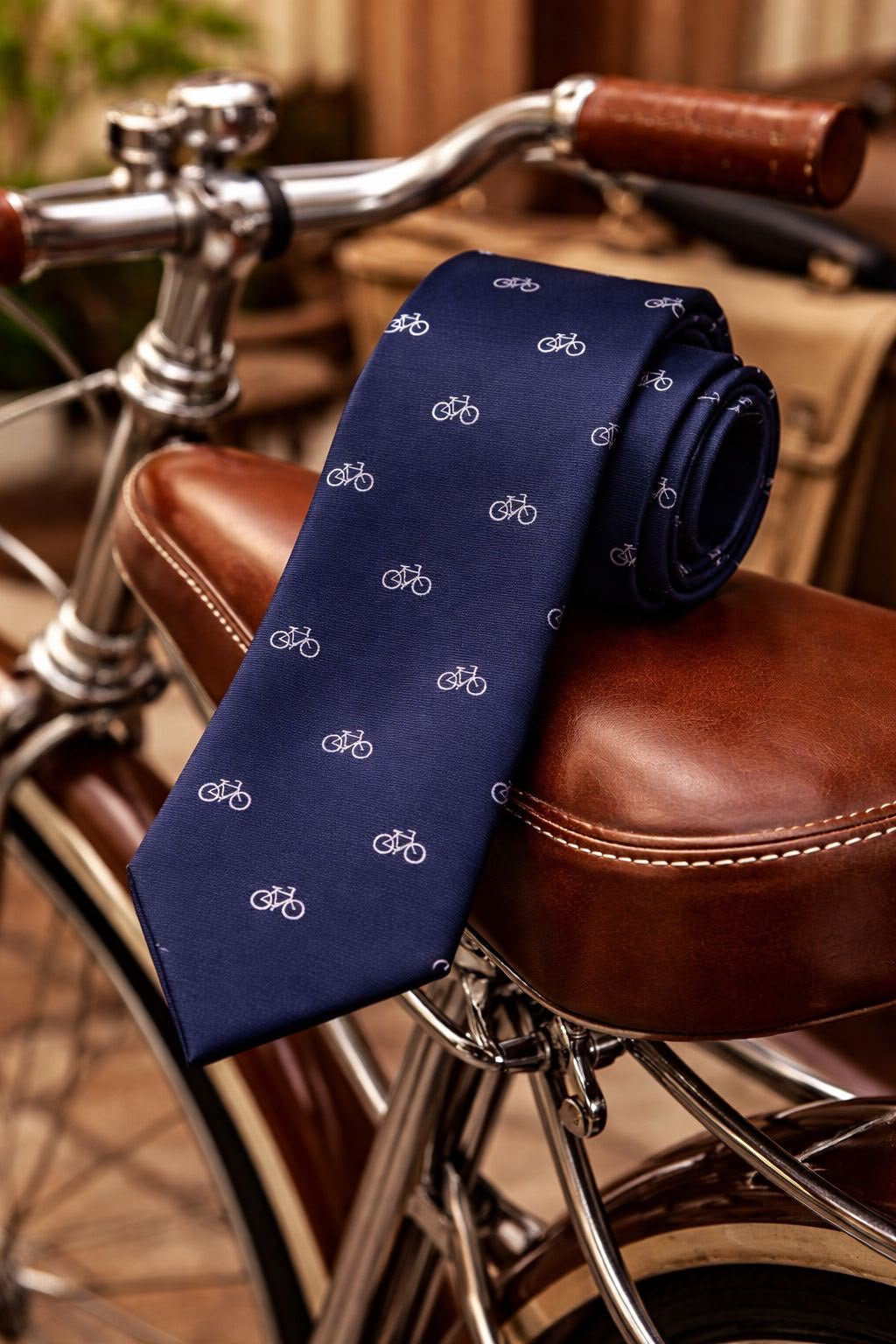 Corbata azul marino estampado bicicletas