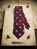 Corbata burdeos con toros blancos